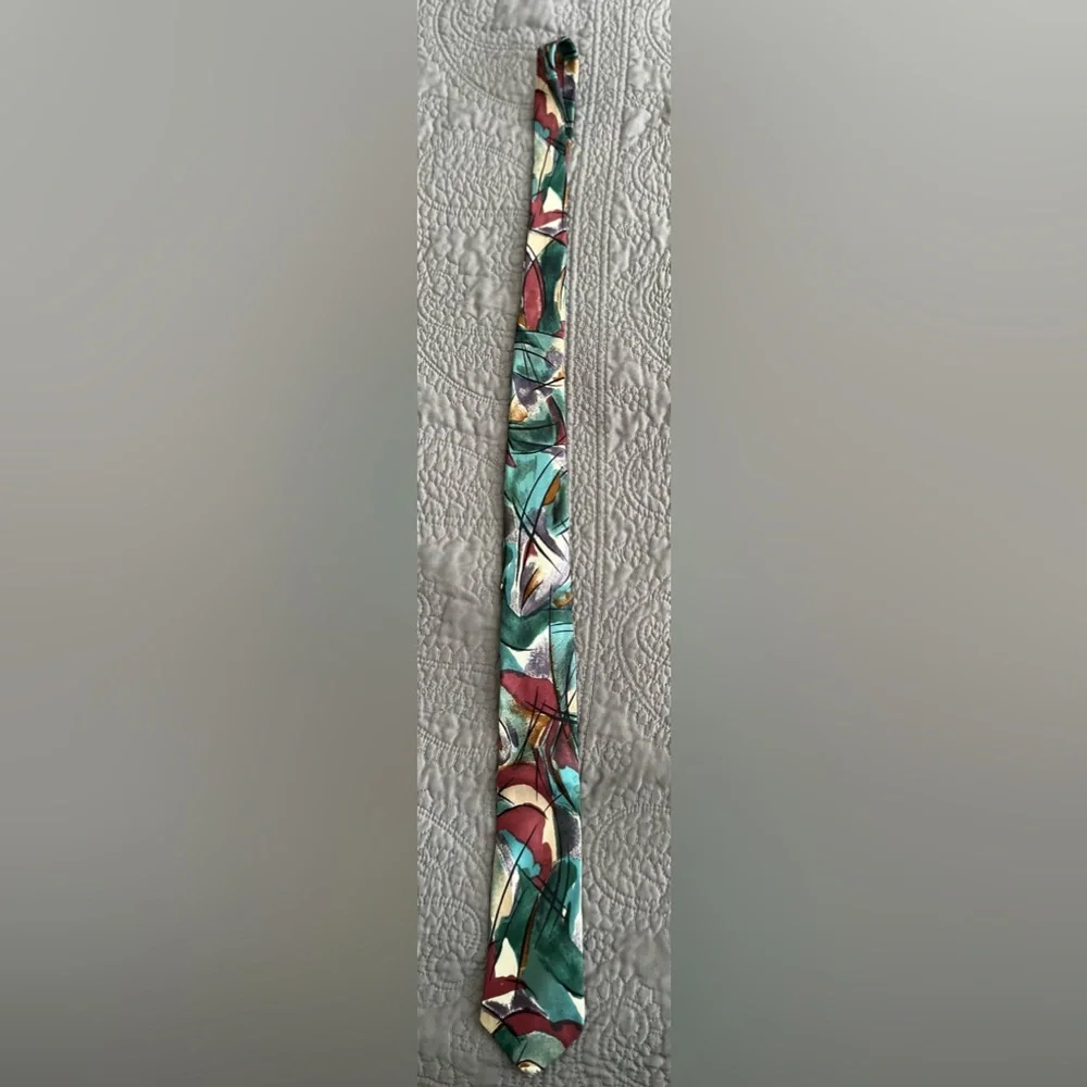 Stringbeans…plus+ patterned tie - Picture 3 of 3